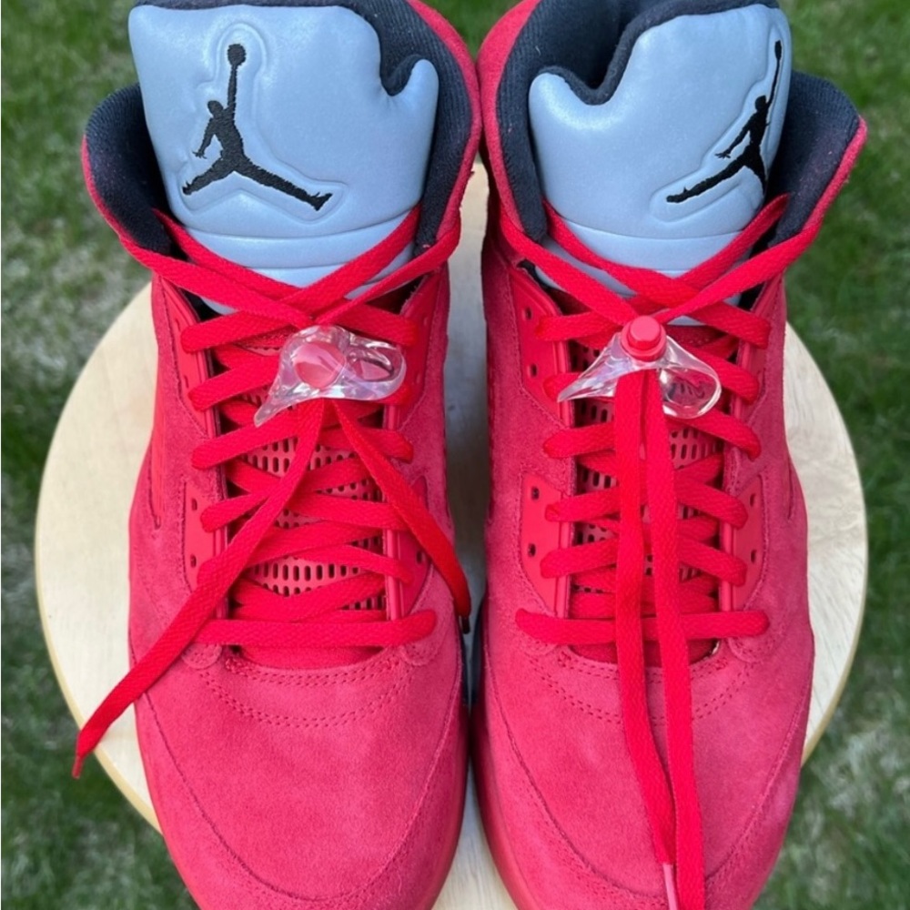 Jordan 5 Red Suede - Size 12 - image 2